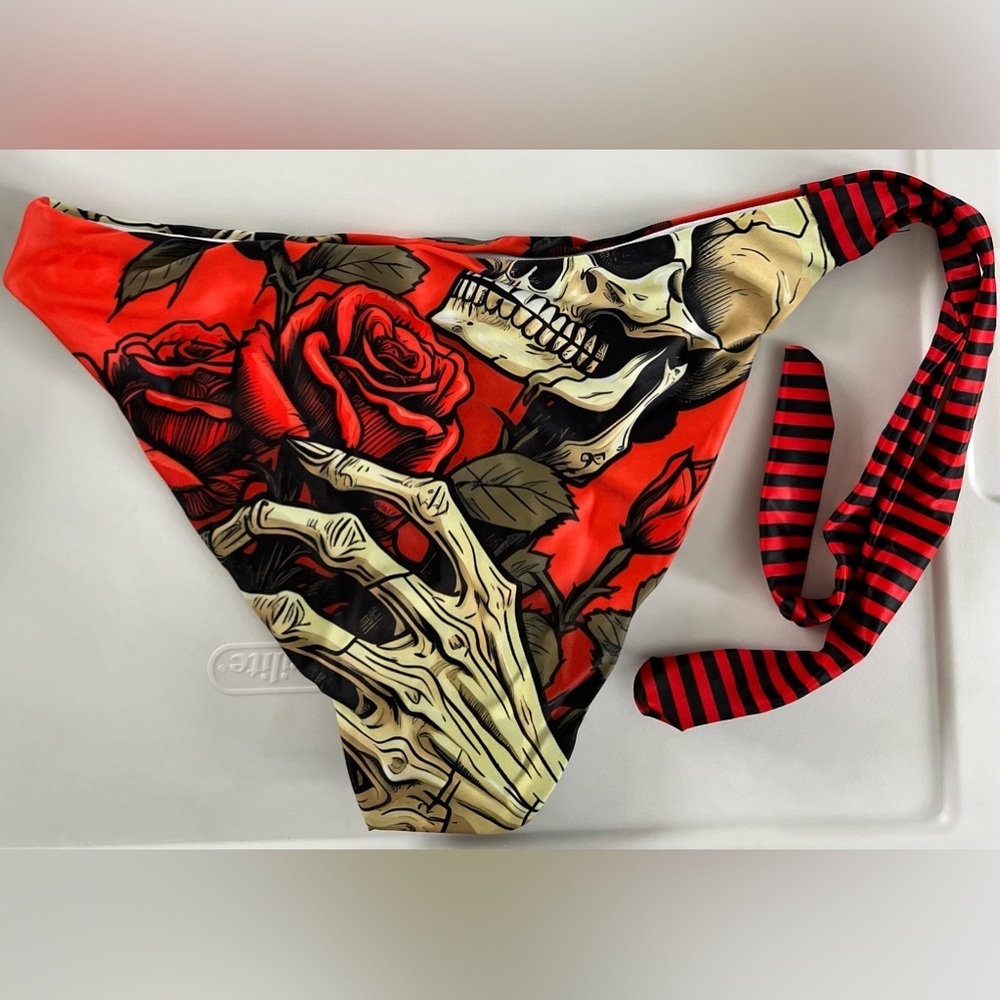 Red Skull Rose Halter Bikini Set - Picture 4 of 9